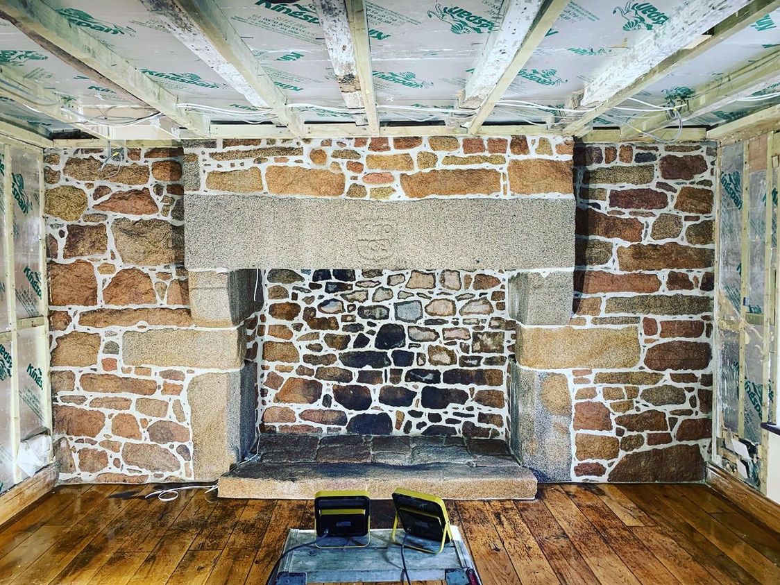 Completed 1670 fireplace - full front view