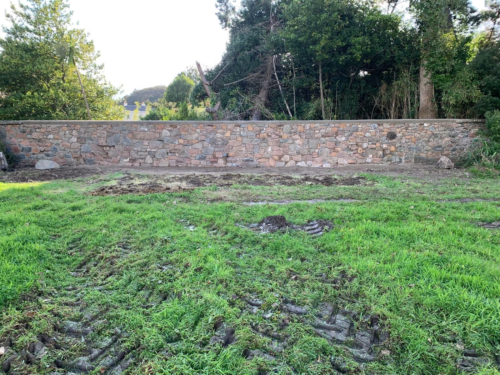 Capped Boundary Wall