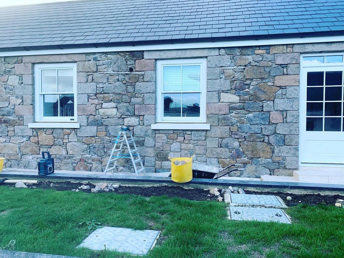 R-V Stonemason's Traditional Heritage Lime Pointing Project - Image 10