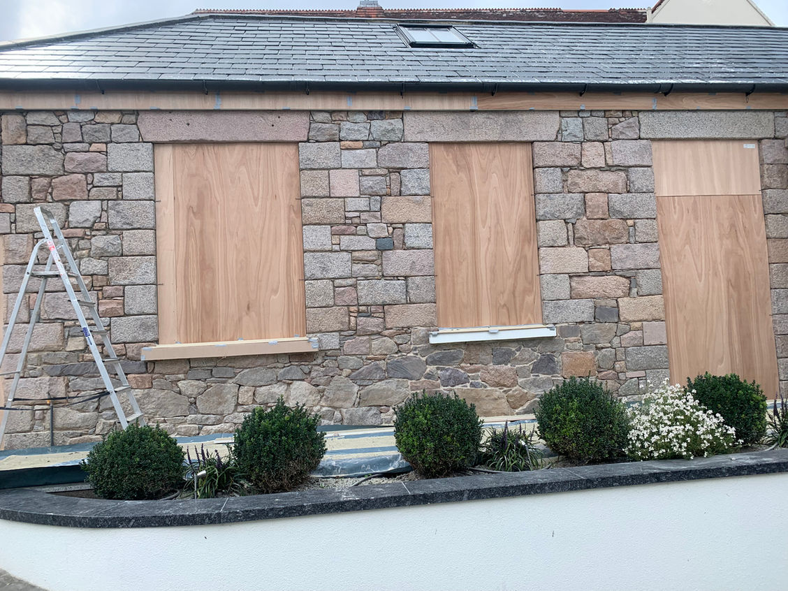 R-V Stonemason's Traditional Heritage Lime Pointing Project - Image 36