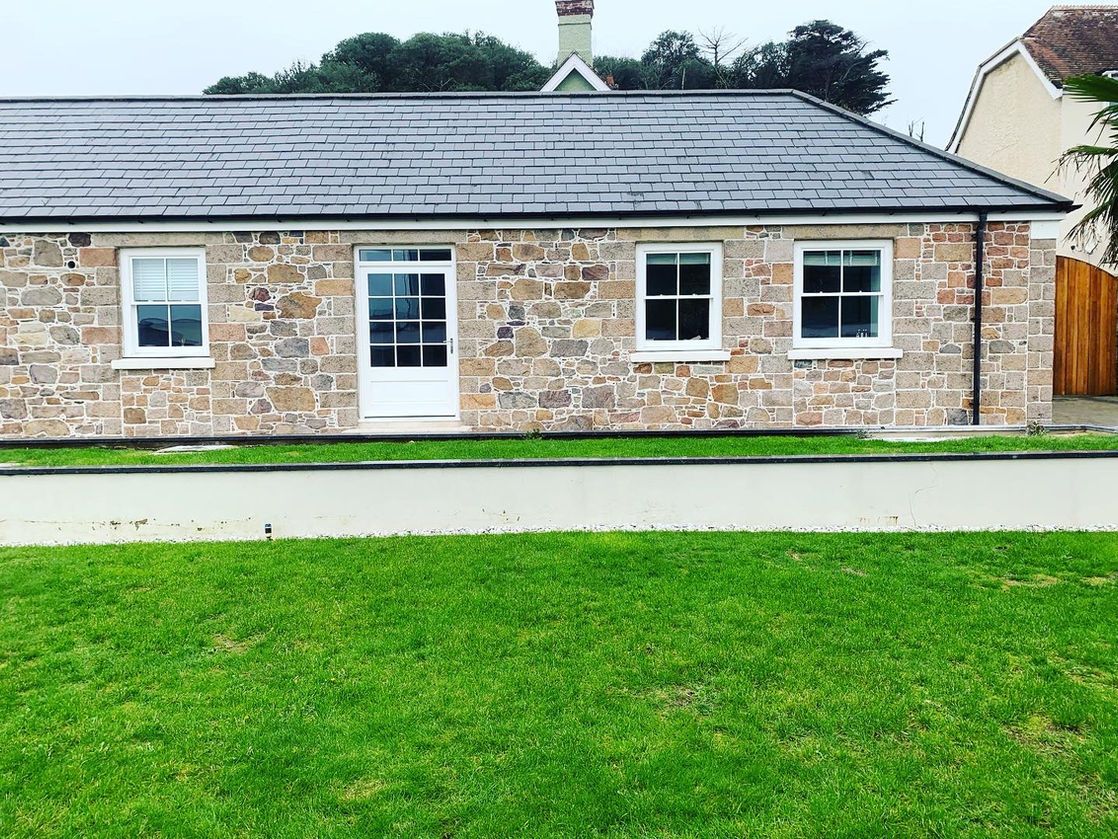 R-V Stonemason's Traditional Heritage Lime Pointing Project - Image 40
