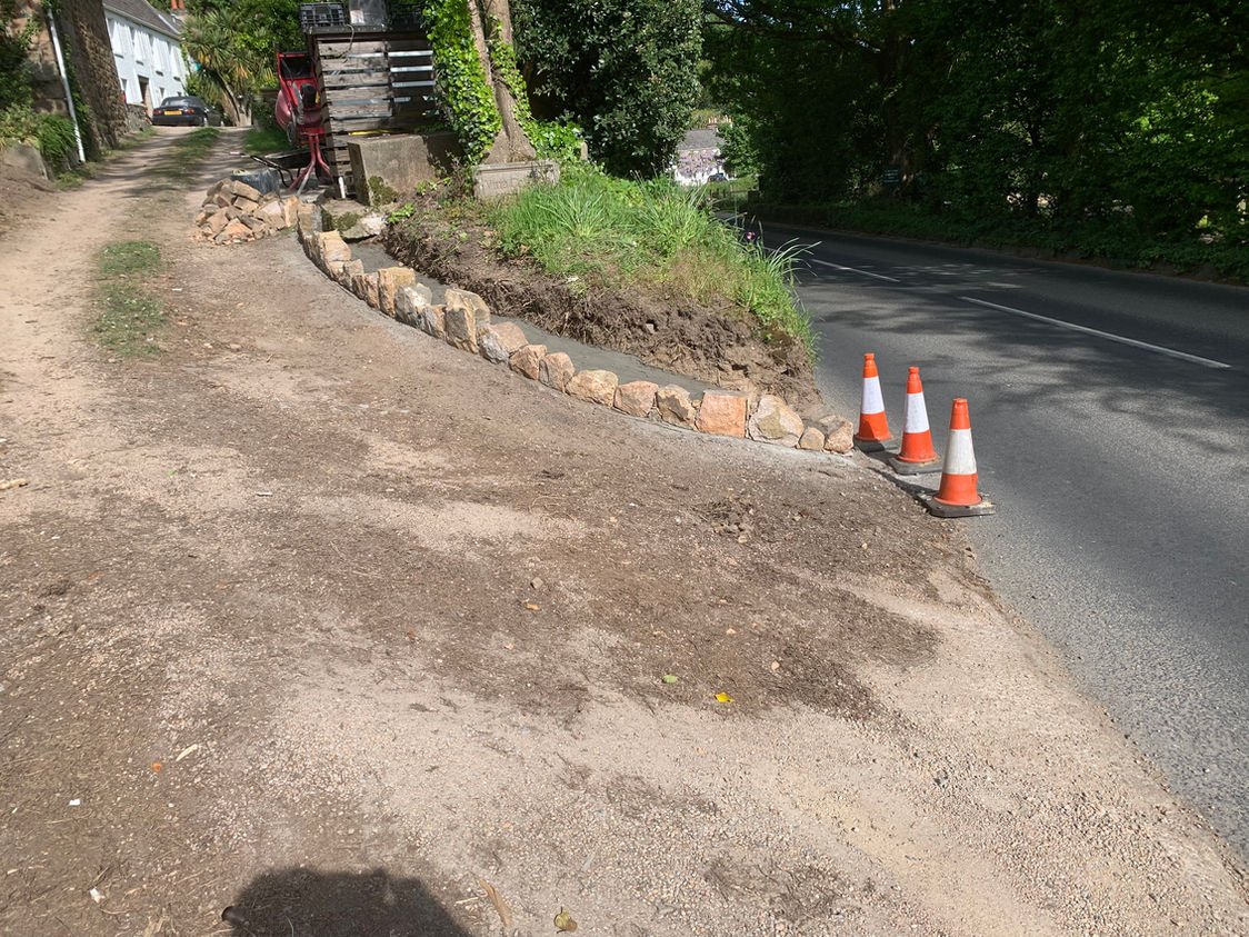Urban Dry Walling In The Valley - Image 1