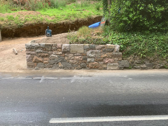 Urban Dry Walling In The Valley - Image 10