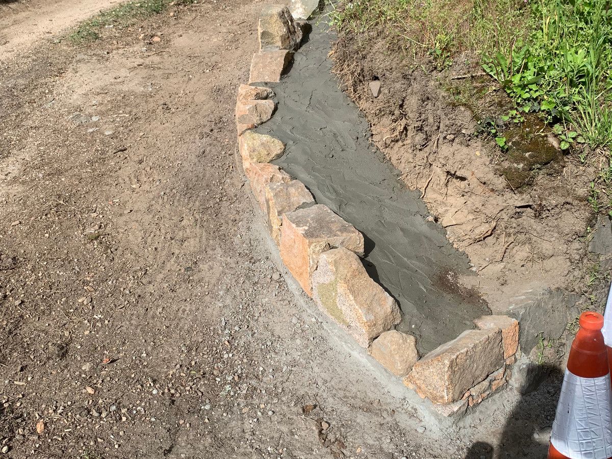 Urban Dry Walling In The Valley - Image 58