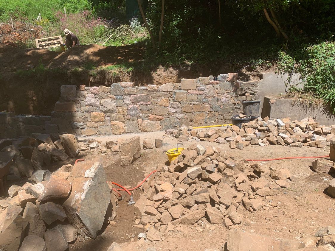 Urban Dry Walling In The Valley - Image 23