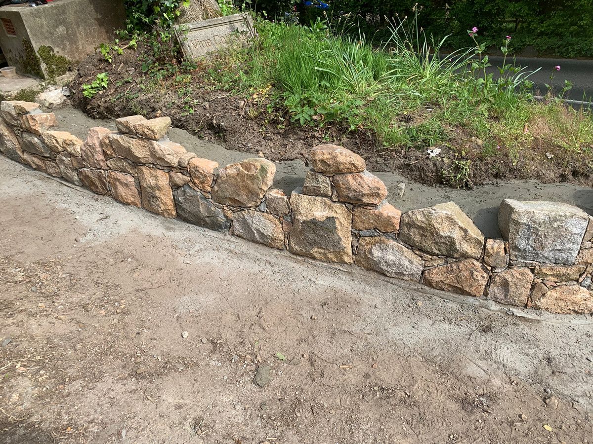 Urban Dry Walling In The Valley - Image 59