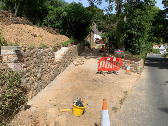 Urban Dry Walling In The Valley - Image 31