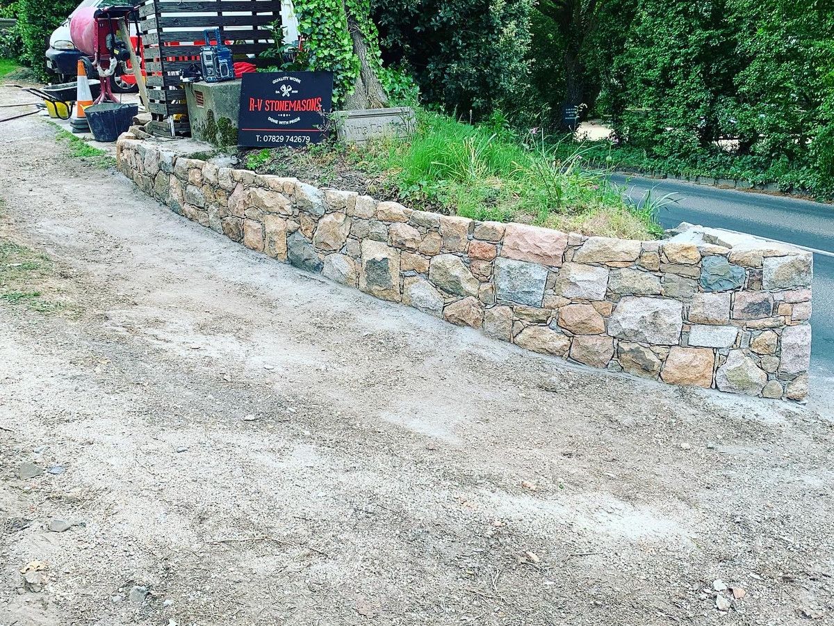 Urban Dry Walling In The Valley - Image 60
